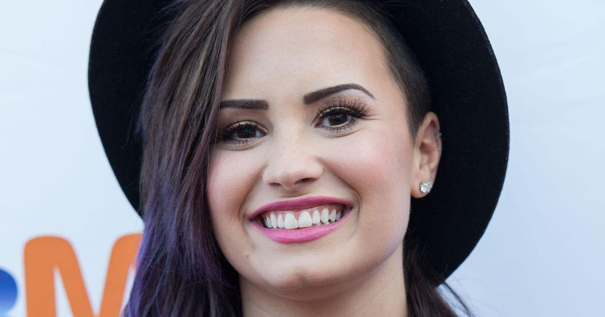 skyscraper demi lovato mp3 free download skyscraper demi lovato mp3 free download