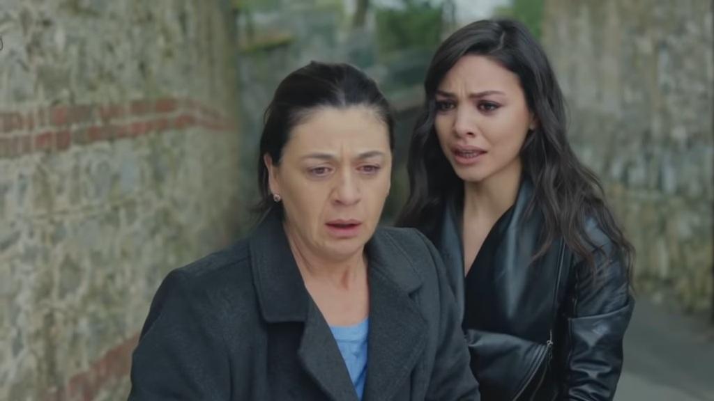 Wieczna miłość odcinek 68: Pocałunek Kemala i Asu! Fehime ponownie odtrąca Zeynep! [Streszczenie + Zdjęcia]