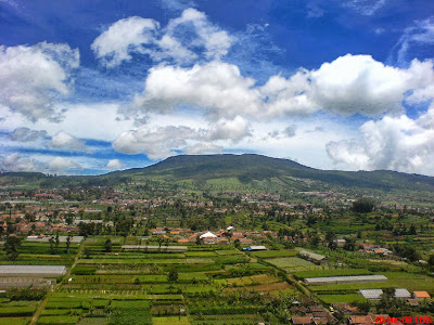 Gunung Tangkuban Perahu