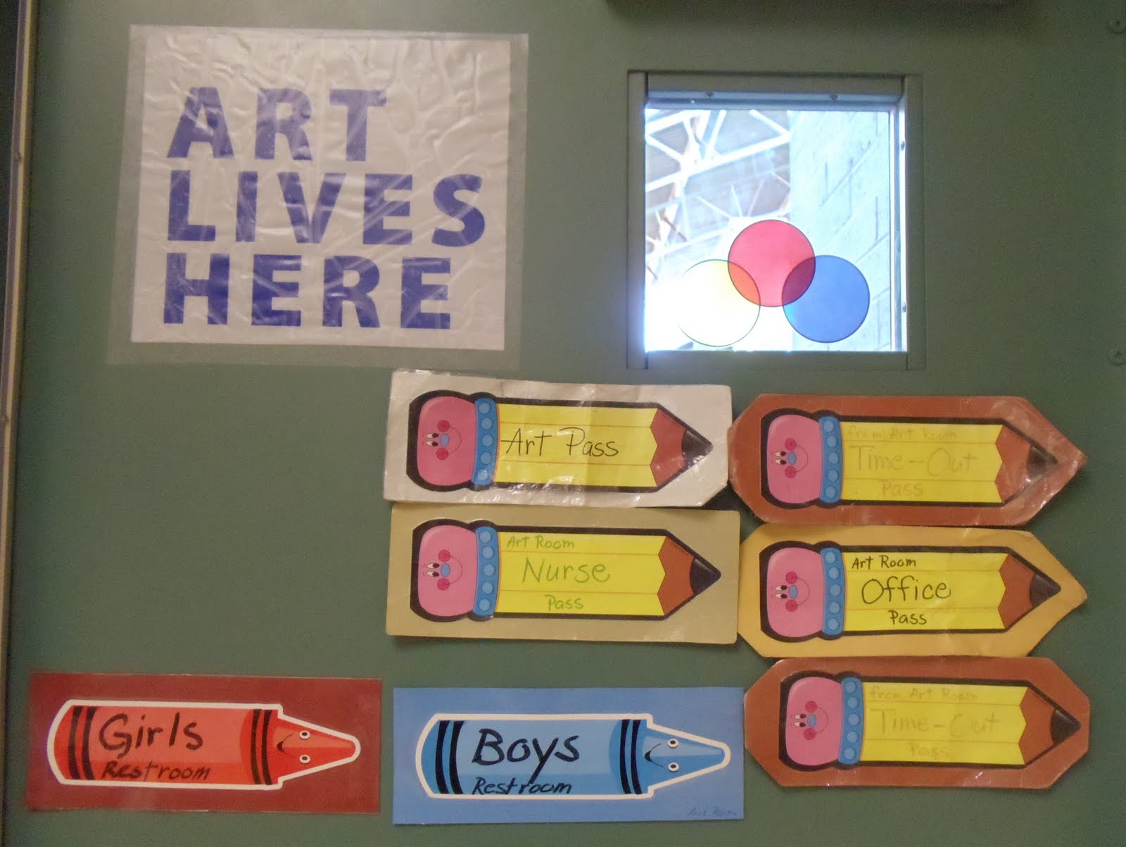 Hands, Head 'n Heart in the Artroom Art Room Passes