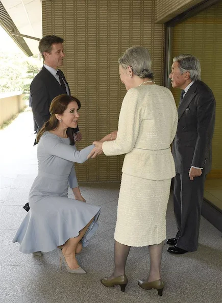 Crown Prince Frederik and Crown Princess Mary are welcomed by Japan's Emperor Akihito and Empress Michiko