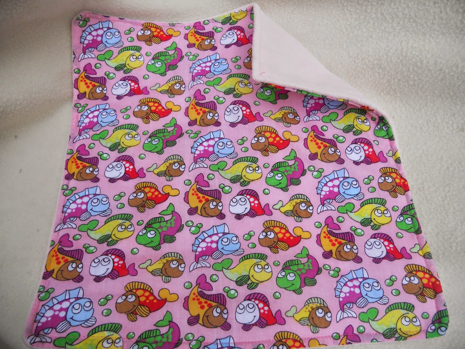 The Sqube Factory Waterproof lap pads