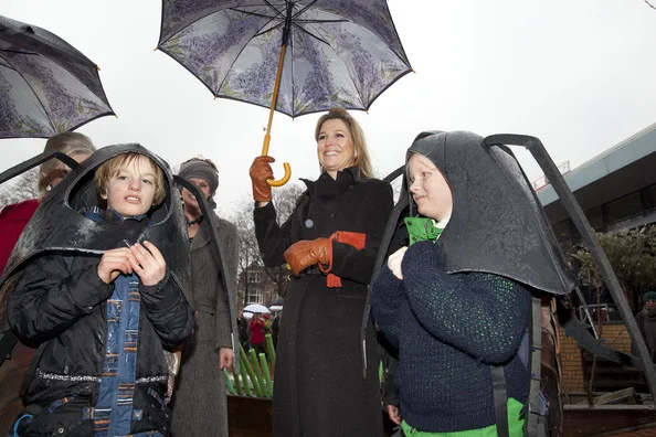 Crown Princess Maxima and Ine Gevers open the 'Yes Naturally' art manifestation