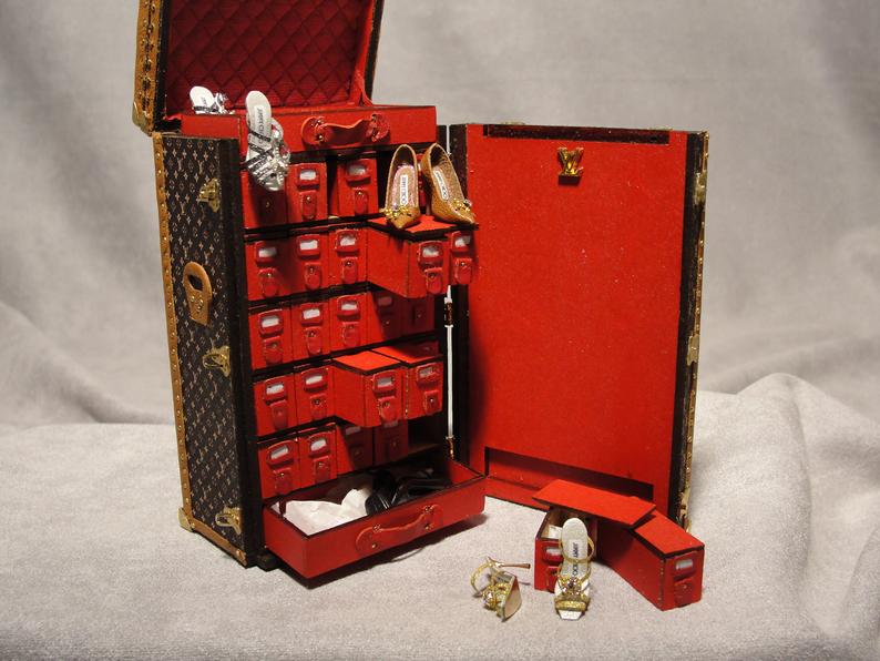 All about dollhouses and miniatures Conny Miniatures verkoopt