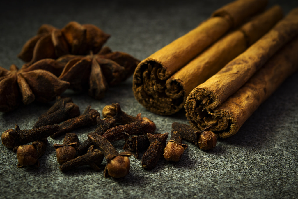 специя 6 букв. шафран семена. пряные семена. специя 6 букв. специи желтого цвета.