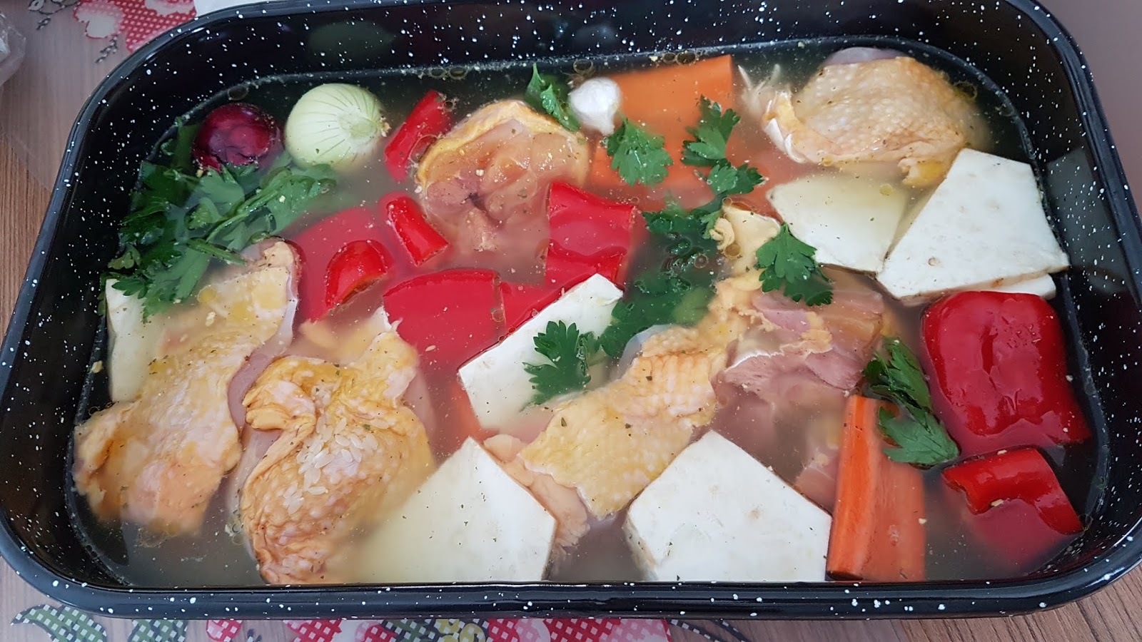 susu Pilaf de orez cu pui la cuptor