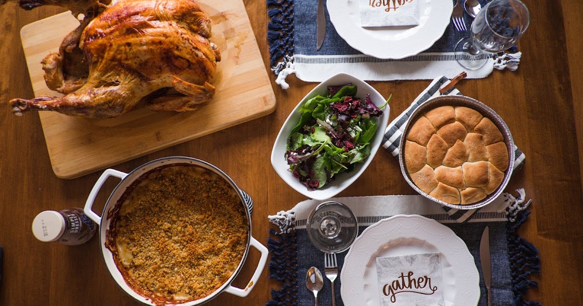 Domestic Fashionista: Simple Thanksgiving Table