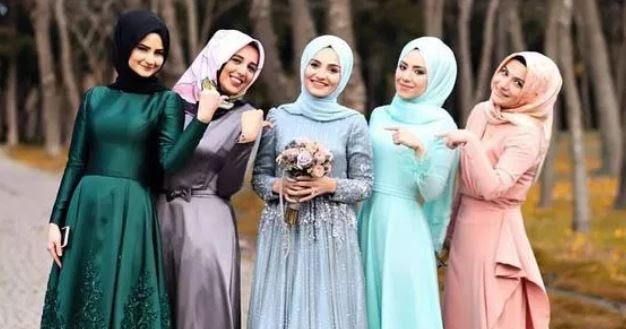 10 Tutorial Hijab Segi Empat Paling Hits Untuk Pesta Pernikahan