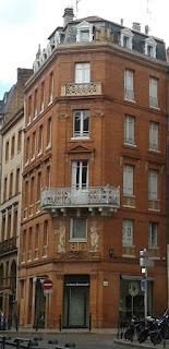 Edificio de Toulouse con esquina en chaflán. ©Selene Garrido Guil