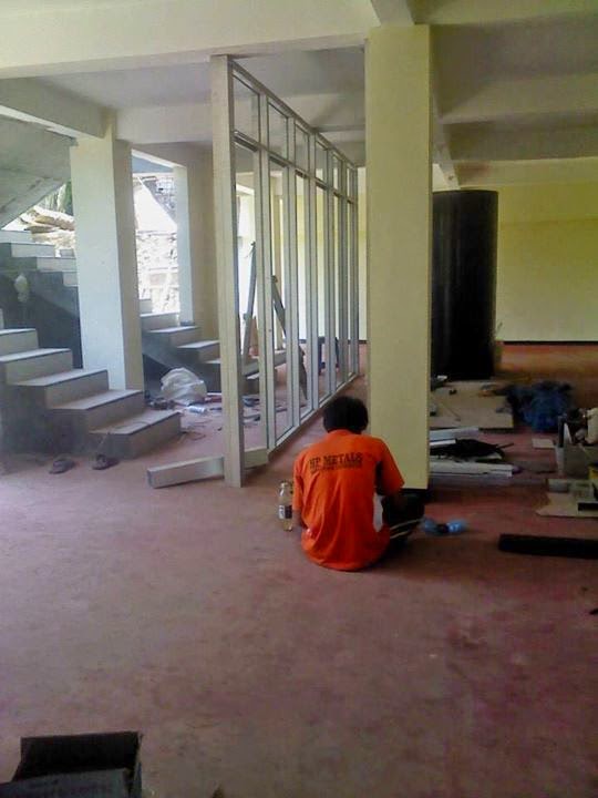 Sekat Ruang Aluminium