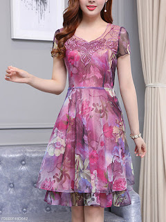 https://www.fashionmia.com/Products/v-neck-chiffon-skater-dress-in-floral-printed-190033.html