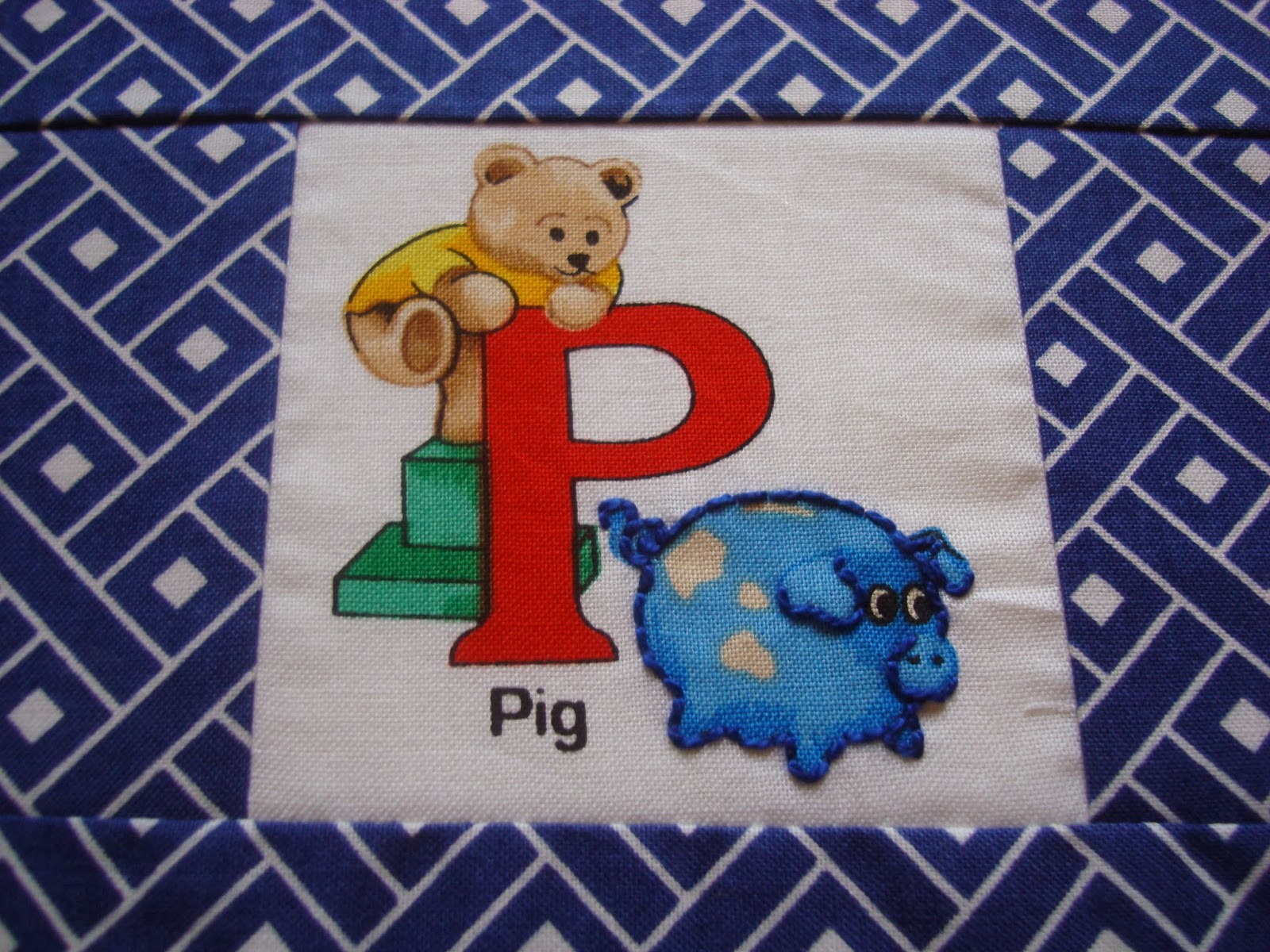 Alphabet embroidered quilt / CHARM ABOUT YOU