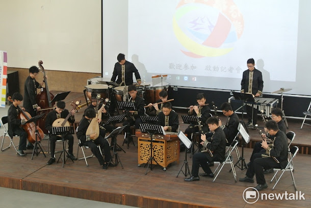 台中一中國樂社表演。