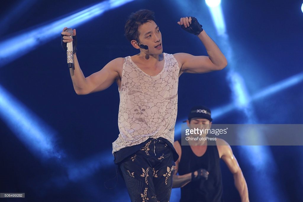 http://3.bp.blogspot.com/-3AZo7miHkkk/VqXRG7GhYuI/AAAAAAABQuE/TDmbwFfBEyY/s1600/south-korean-singer-rain-performs-onstage-during-his-concert-the-picture-id506499282.jpg