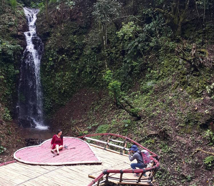 Air Terjun Cinta, Wisata Selfie Kekinian di Puncak Wanagiri