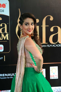 Manjusha in Beautiful Sleeveless Green Anarkali dress at IIFA Utsavam Awards 007