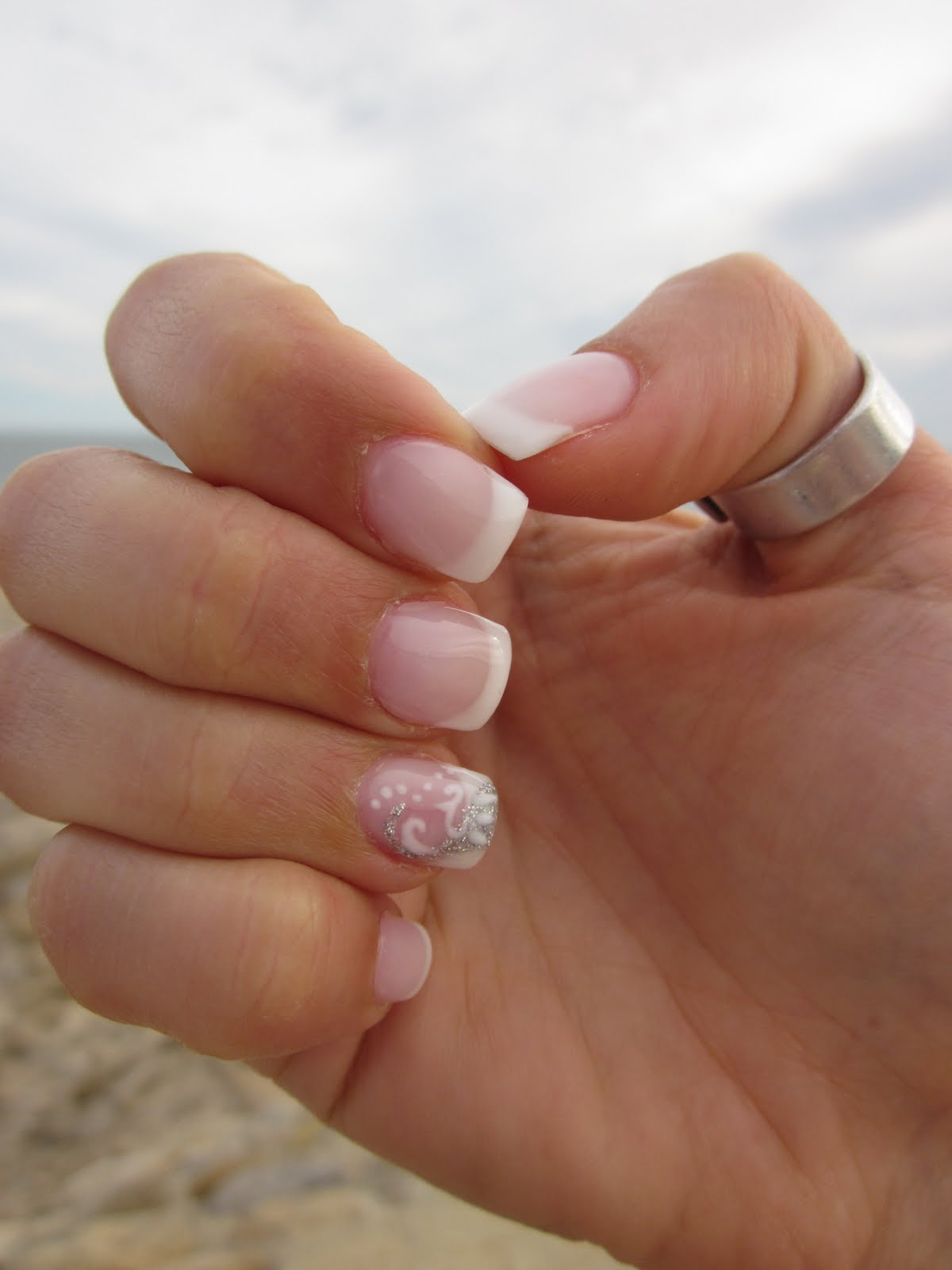 Nail Clinic . Amadora UNHAS DE GEL unha francesa sobre unha natural