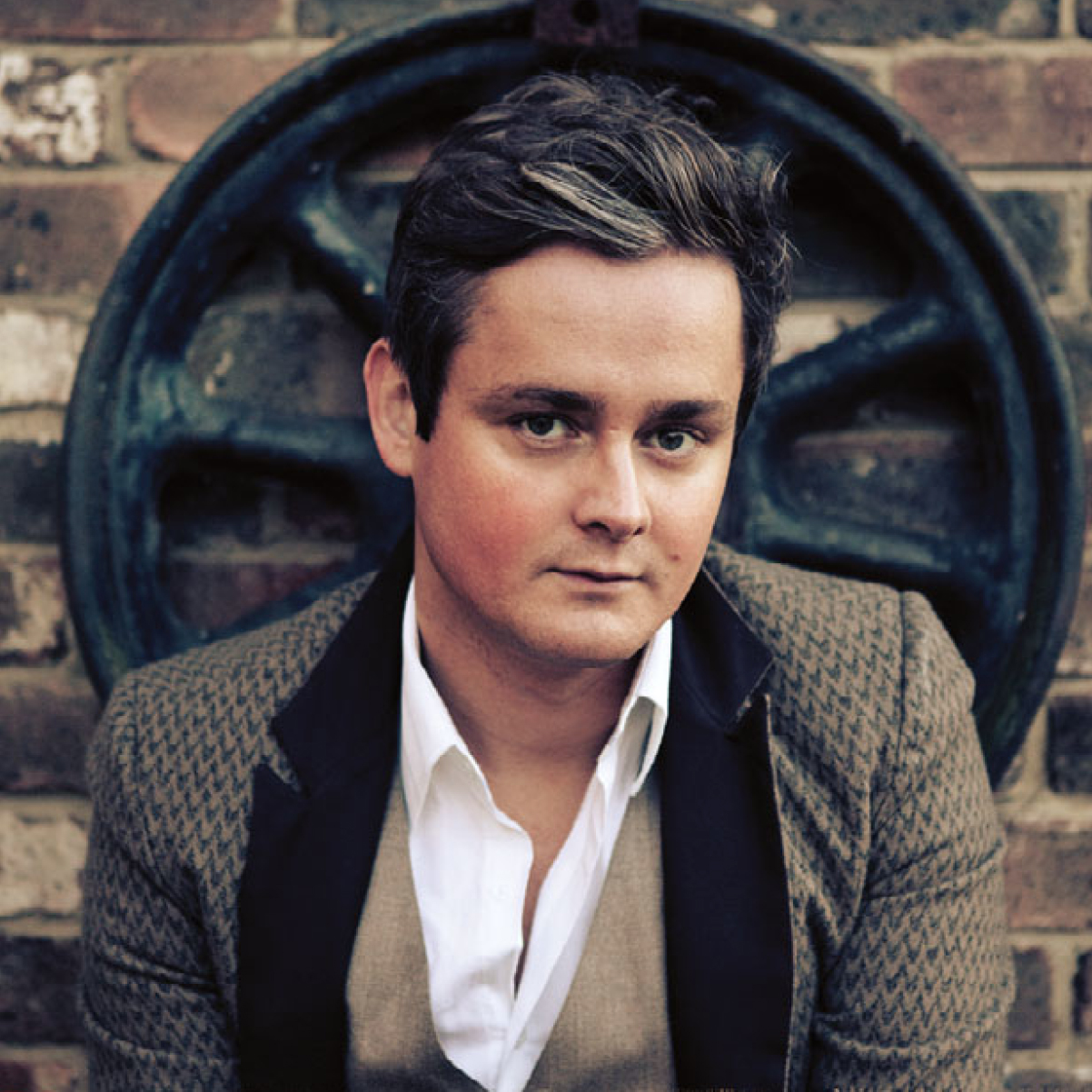 How rich is Tom Chaplin? Net Worth, Money Net Worth Roll