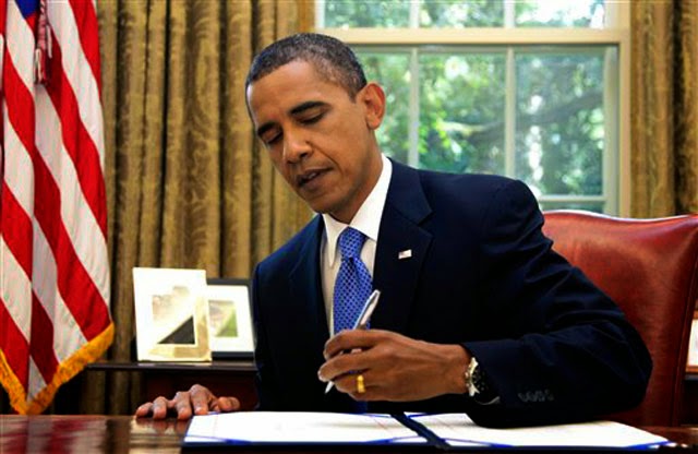 Президент США Обама подписал “Акт о поддержке свободы в Украине”