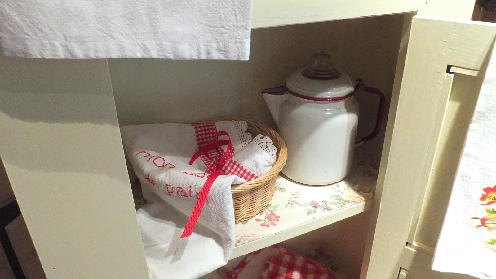 Ash Tree Cottage Painting a Jelly