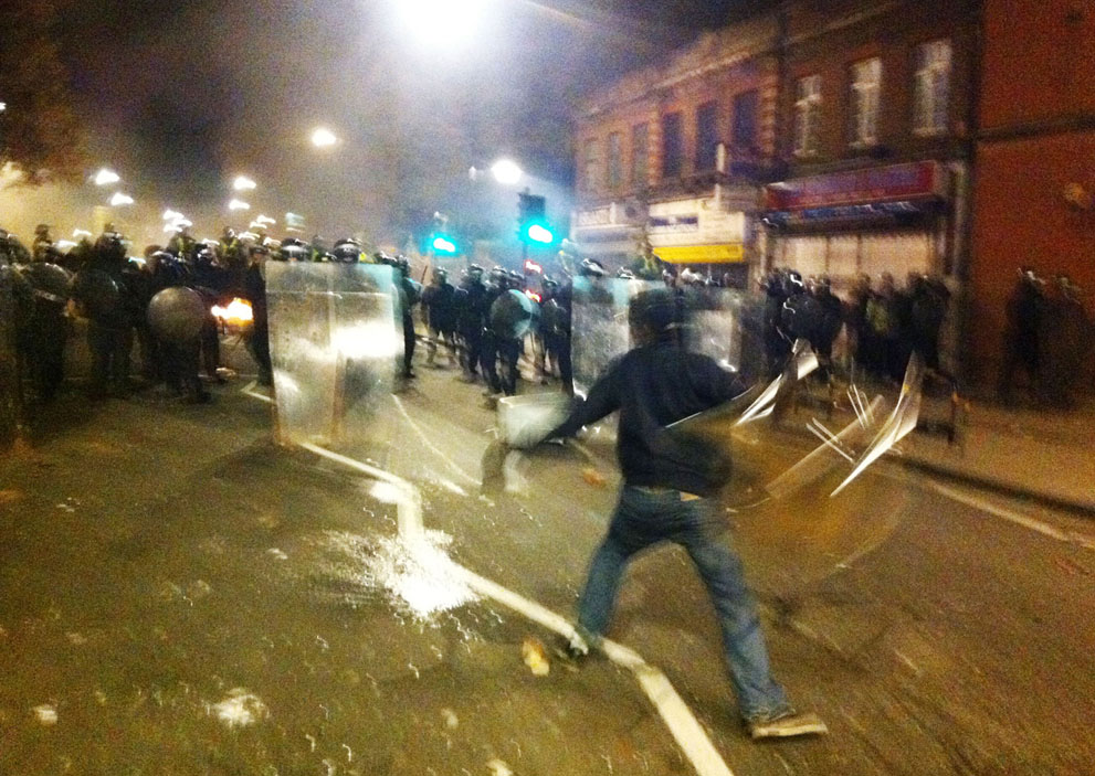 Camphotopix Photography Blog London Riots in photographs