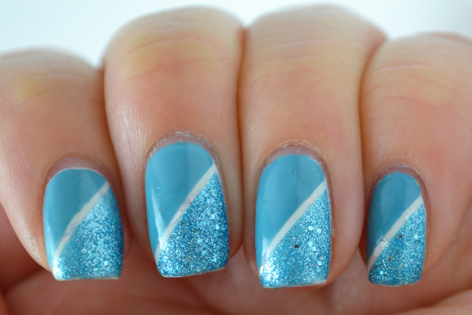 Glitter and Gloss Nails: Two-Tone Blue Liquid Sand