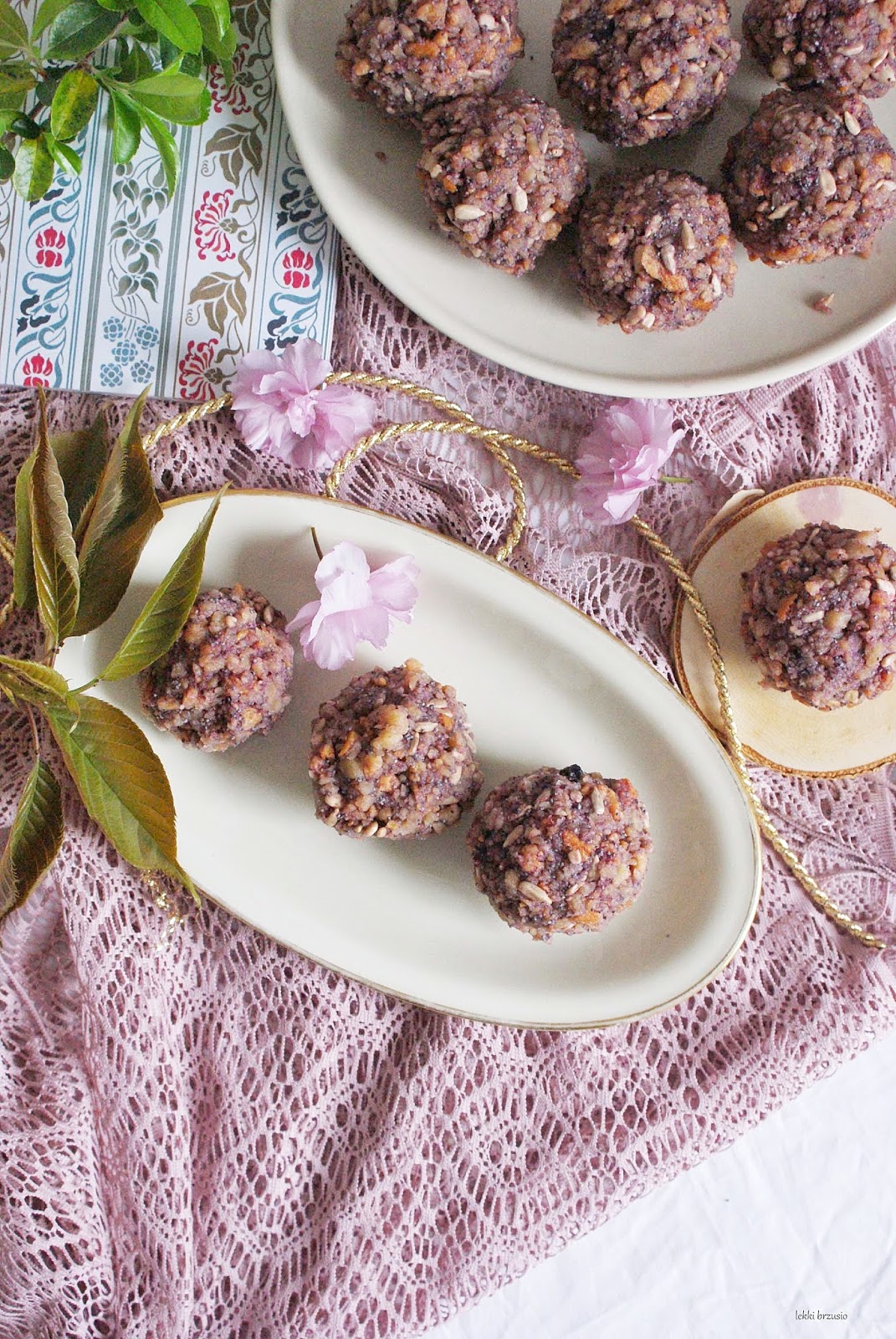 Lekki brzusio. Drugie życie zakalca słodkie kulki
