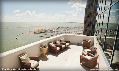 Ferdie's World Hotels Guide: Omni Corpus Christi Hotel Bayfront Tower