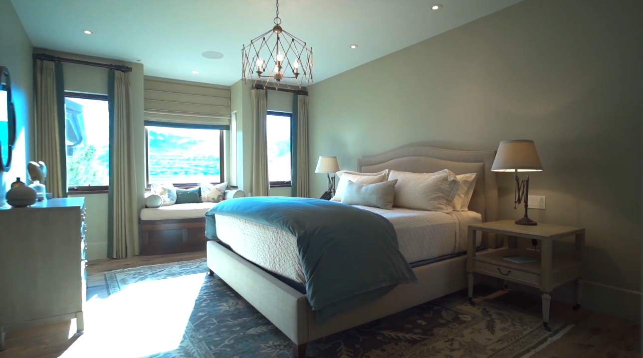 41 Photos vs. 8200 Kalavista Dr, Coldstream, Canada Kalamalka Lake Mansion Interior Design Tour
