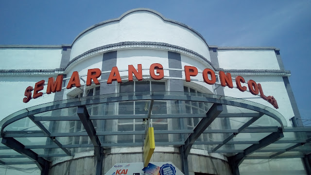 Kembali ke Surabaya Dari Stasiun Semarang Poncol - Alaik Murtadlo