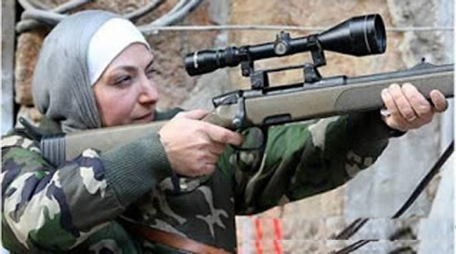 Subhanallah, Siapa Sebenarnya Wanita Berkerudung Dengan Gagah Membawa Sniper Subhanallah, Siapa Sebenarnya Wanita Berkerudung Dengan Gagah Membawa Sniper