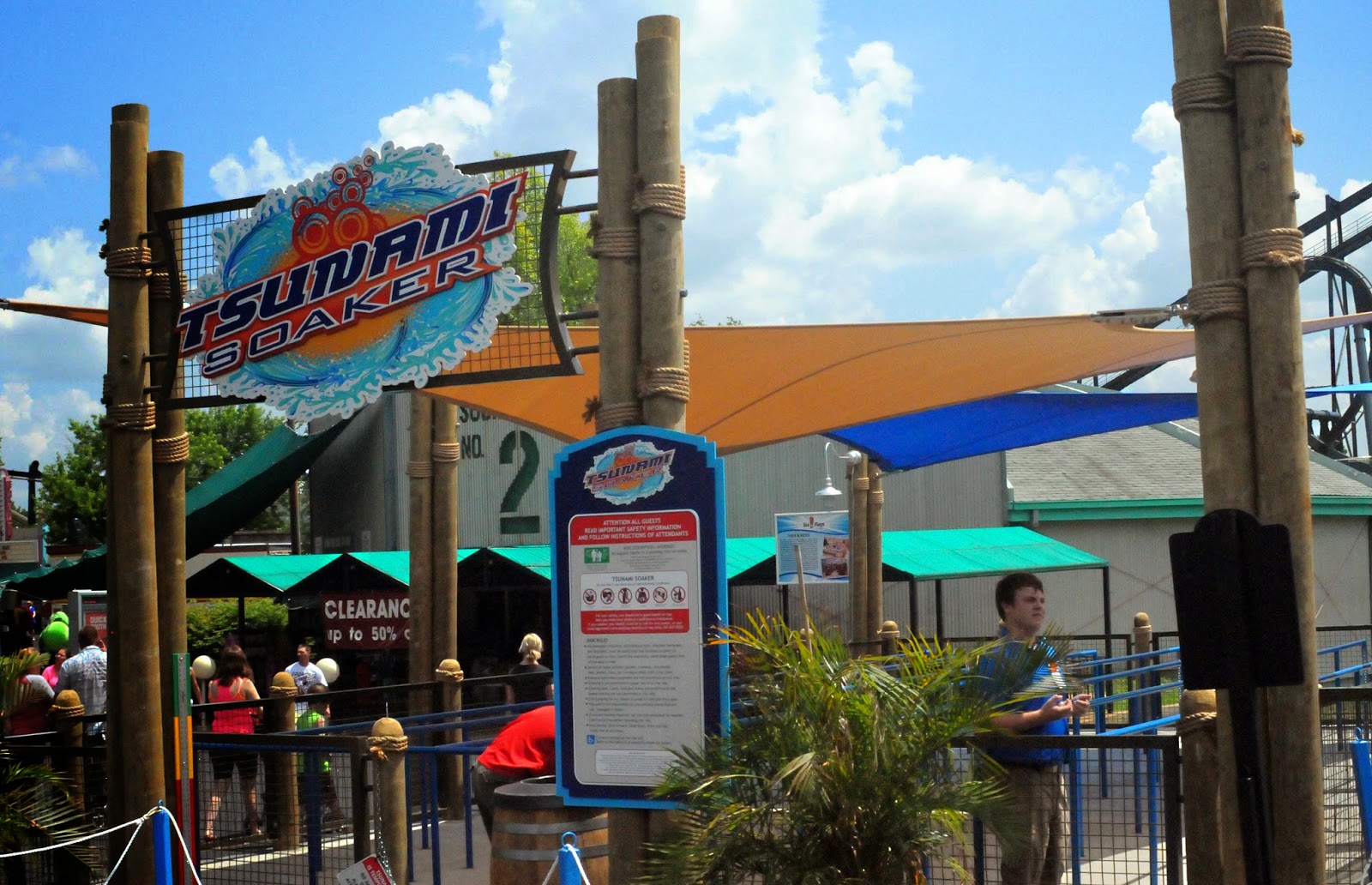 Ride the Tsunami Soaker at Six Flags St. Louis in 2014! : Theme Park ...