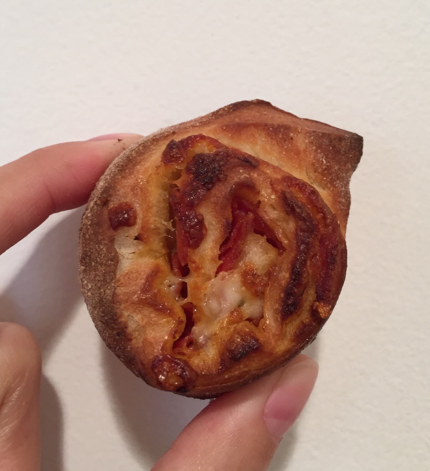 Papa John's Pepperoni Rolls / パパジョーンズのペパロニロール I'm Made of Sugar