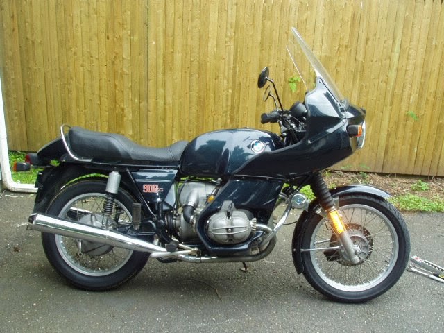 Symphony of Shrapnel: BMW / Avon Full Fairing (police?) for sale
