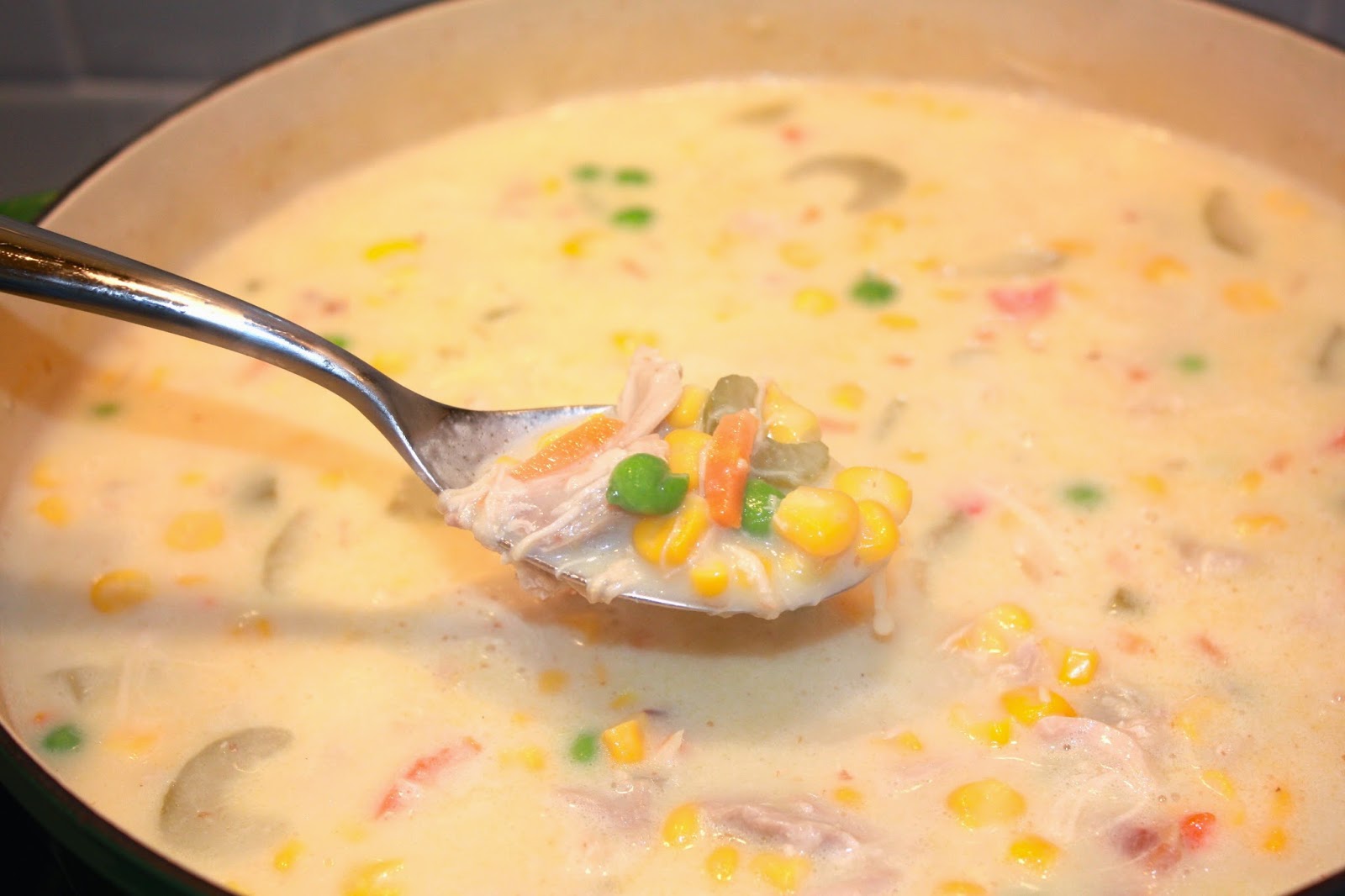 The Easy Appetite: Easy Delicious Chicken & Corn Chowder