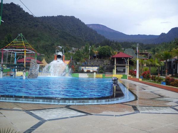 104+ Wisata di Tegal, Guciku Hot Waterboom