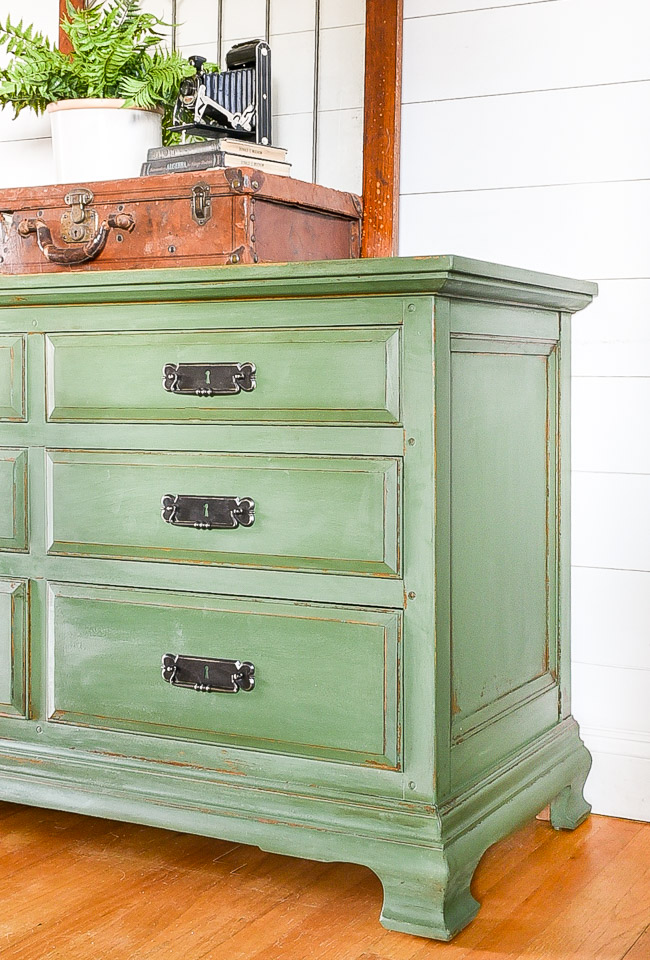 How To Get A Chippy Look With Milk Paint Little House Of Four