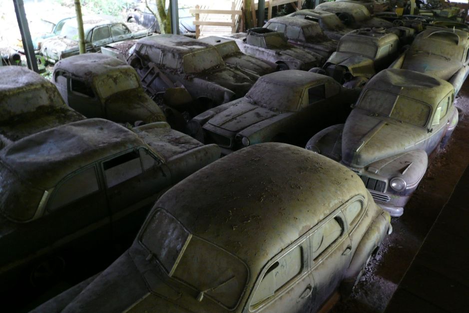 H.I.A.T. Hey, I abandoned that! Old abandoned cars in