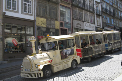 tourist train in Porto
