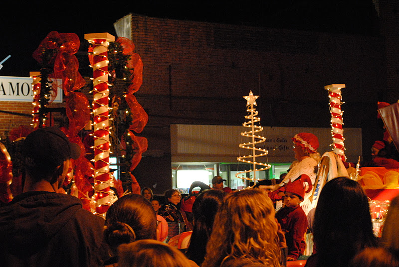 2022 Moulton Christmas Parade Brambly Pines December 2011