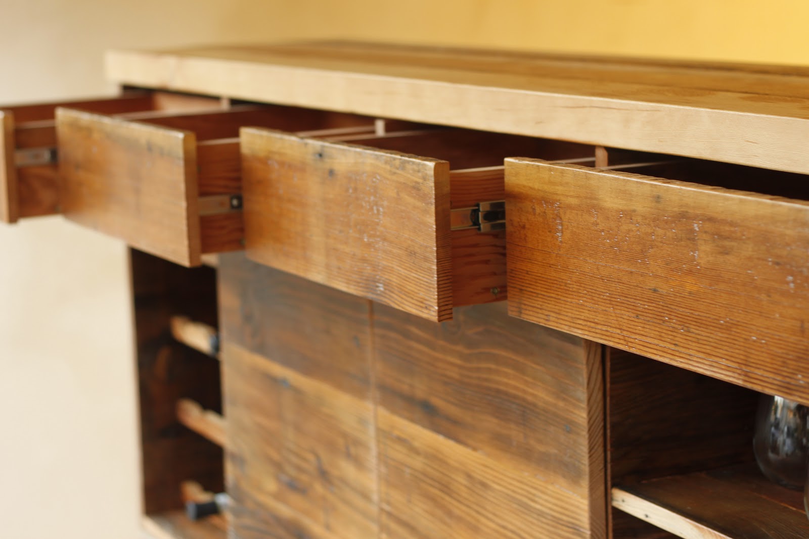 Reclaimed Wood Furniture Indonesia