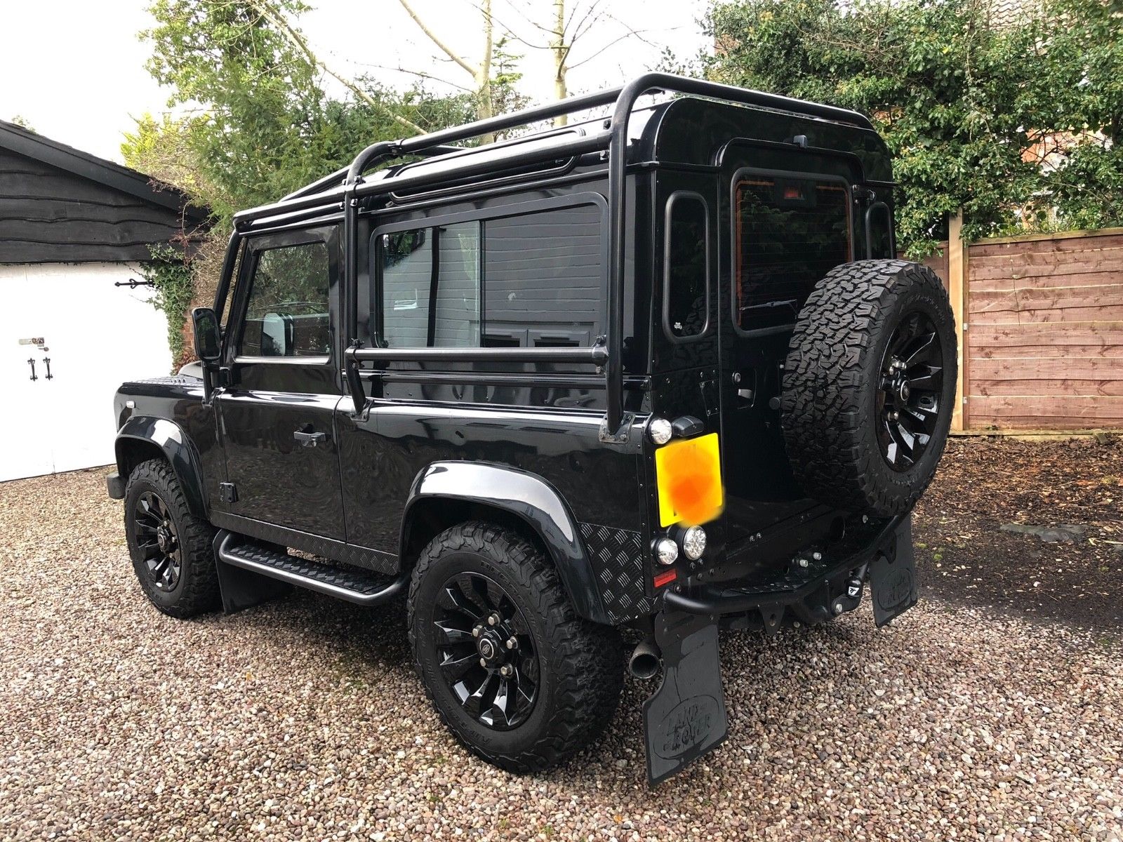Landrover Defender: Black Land Rover Defender 90 tdi All Black fully loaded