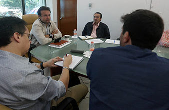 Pedro Joaquín se reúne con director de agencia consultora ambiental