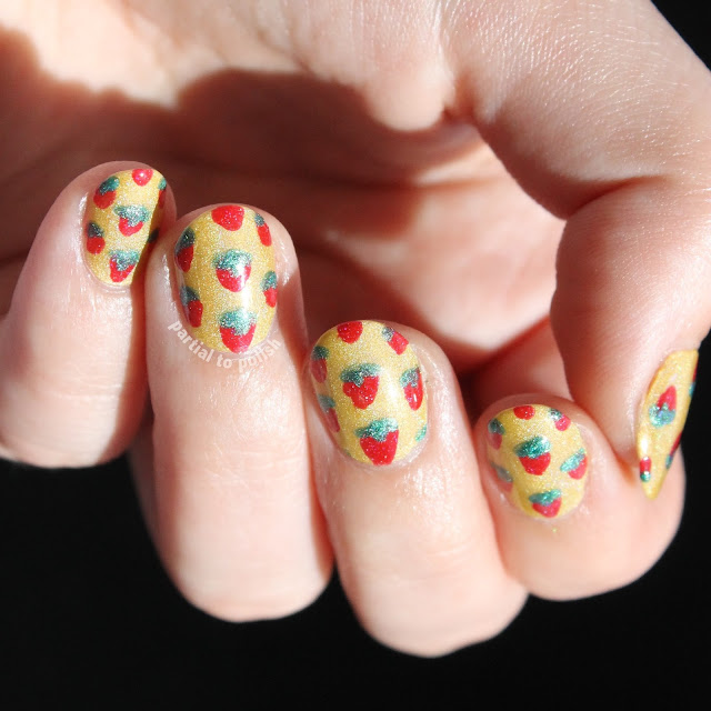 Holographic Strawberries Featuring Doctor Lacquer Carotene Holo, piCture pOlish O'Hara & B Squared Lacquer Change The Game