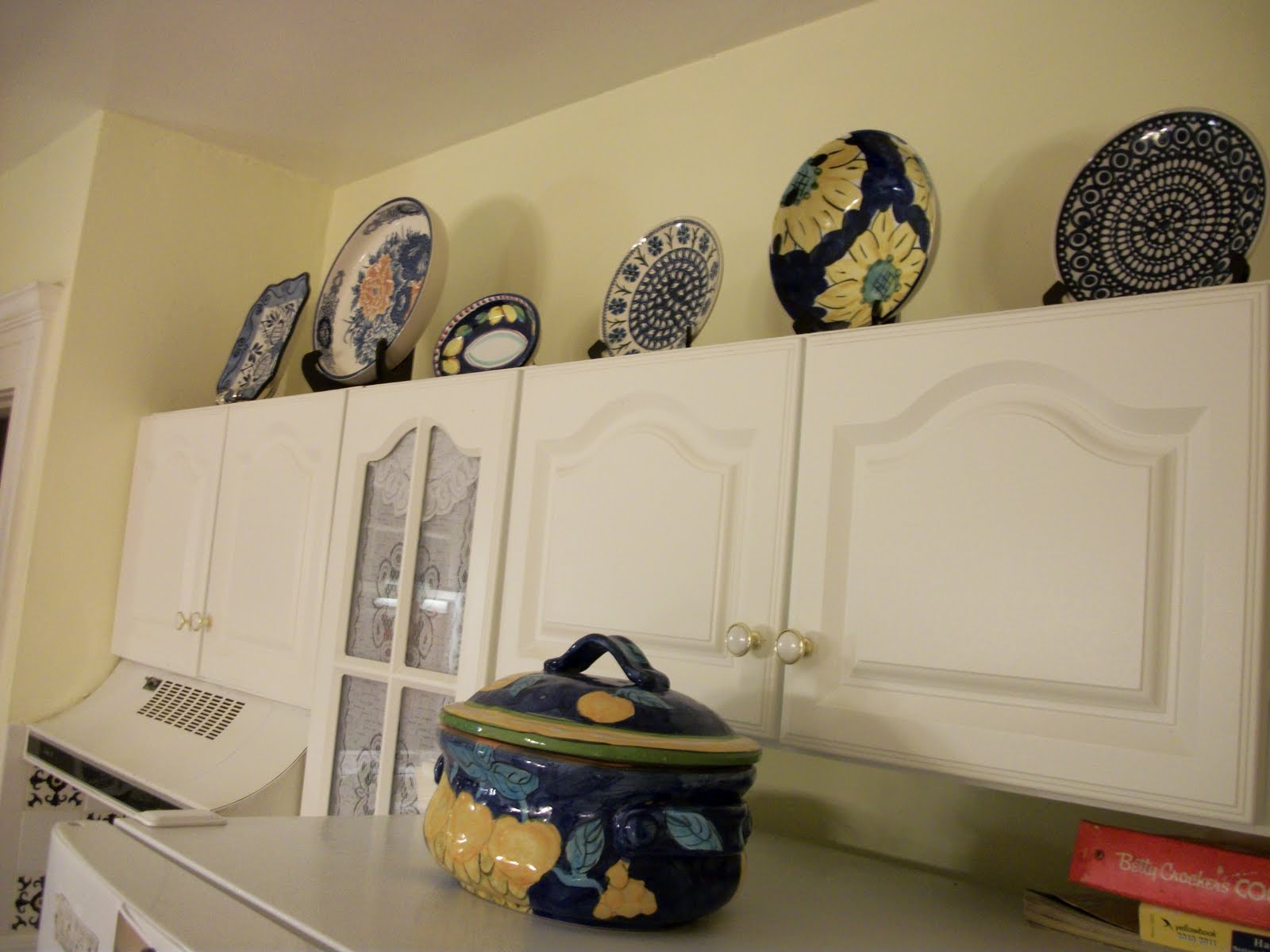 Writing Straight from the Heart Kitchen Plate Gallery