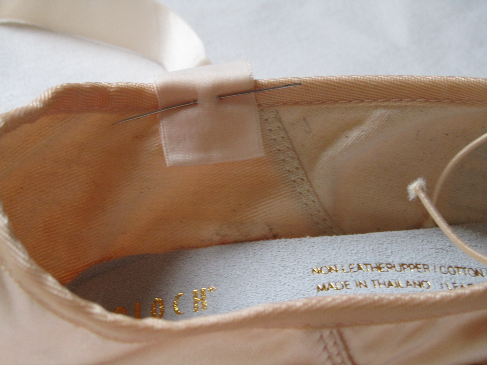 Pointe Til You Drop: Pointe Shoes: How to Sew