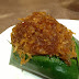Pulut Inti (Glutinous Rice with Coconut Topping)