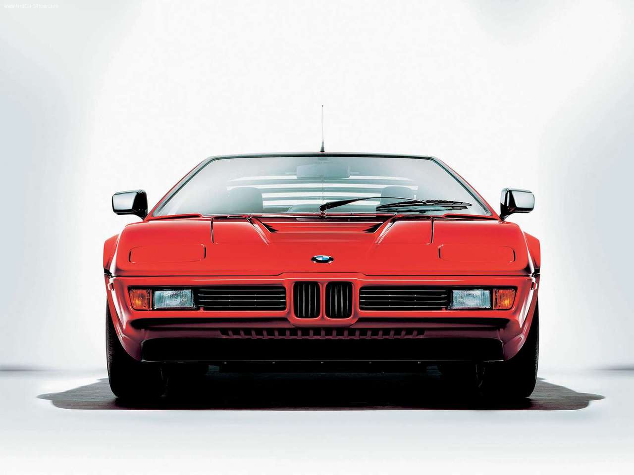 http://3.bp.blogspot.com/-3J49-JKEWsg/TkSfZGpLhSI/AAAAAAAAByM/V01WtINEQ1M/s1600/BMW-M1_1979_1280x960_wallpaper_04.jpg