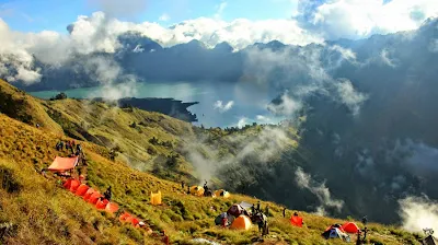Campsite at Plawangan Sembalun Crater altitude 2639 m of Mount Rinjani