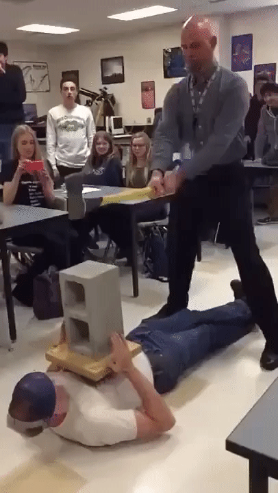 그런짓은 하지 말았어야 했는데.gif (혐오주의) | 인스티즈